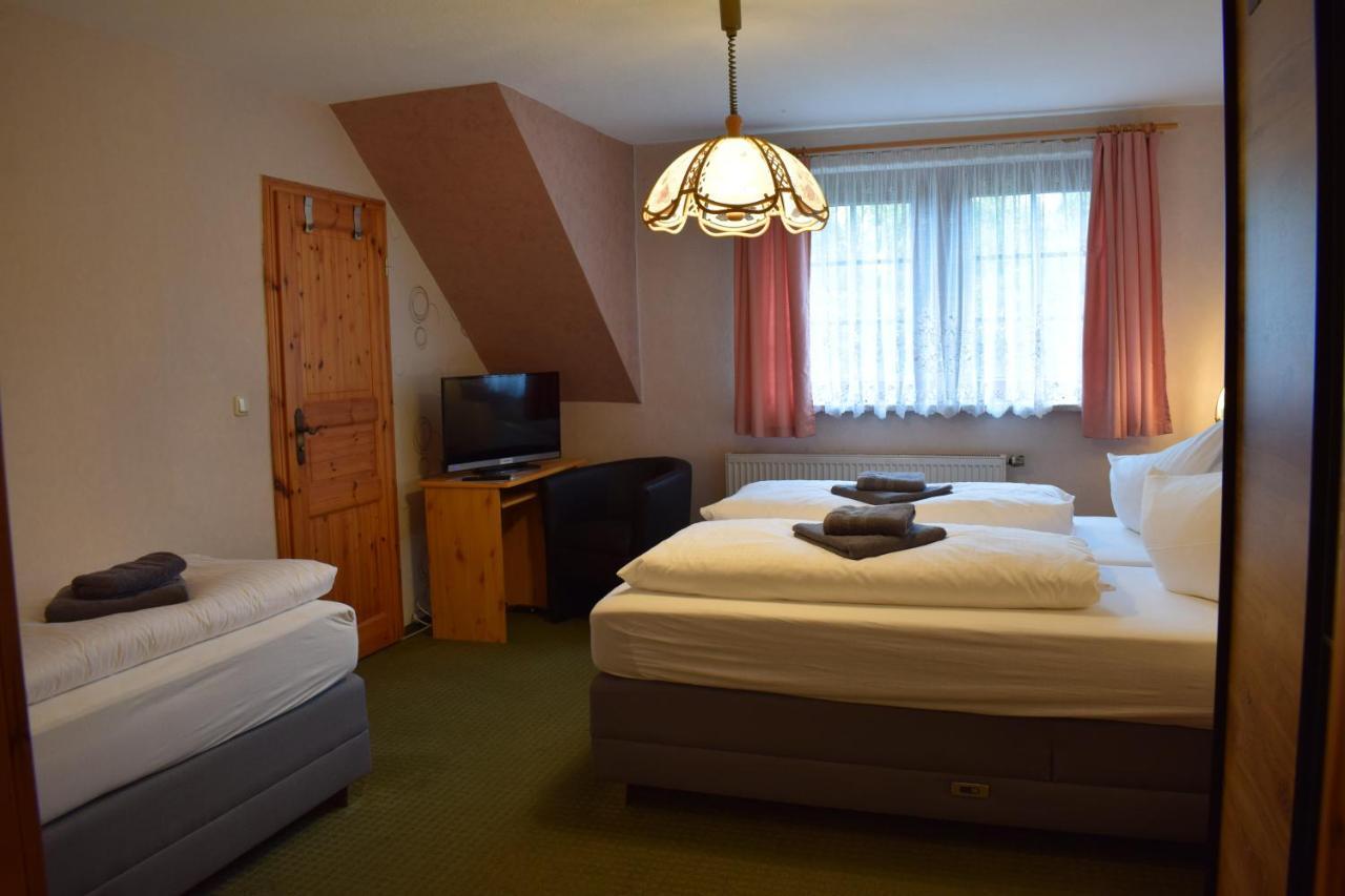 Landhotel "Lichte Aue" Lichtenau Stutzengrun Εξωτερικό φωτογραφία