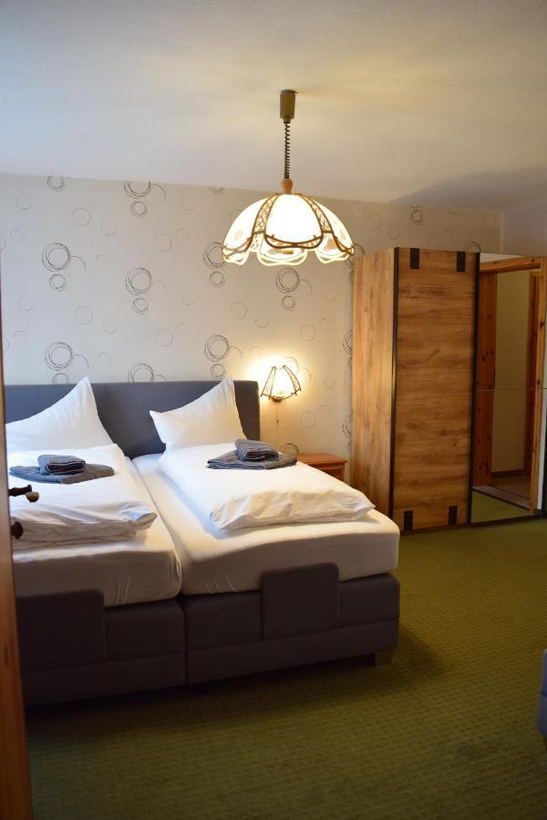 Landhotel "Lichte Aue" Lichtenau Stutzengrun Εξωτερικό φωτογραφία
